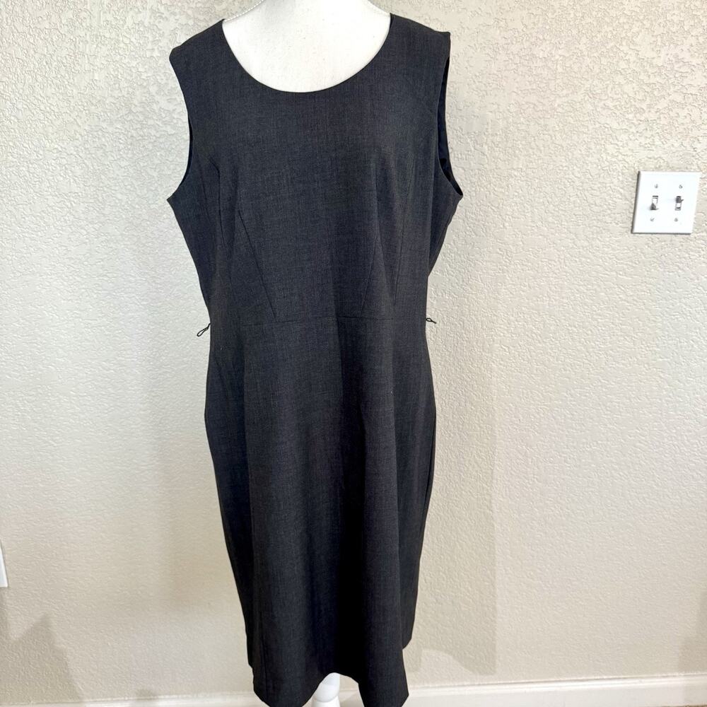 Calvin Klein Size 16 Solid Gray Sleeveless Sheath Career Work Dress Knee Length